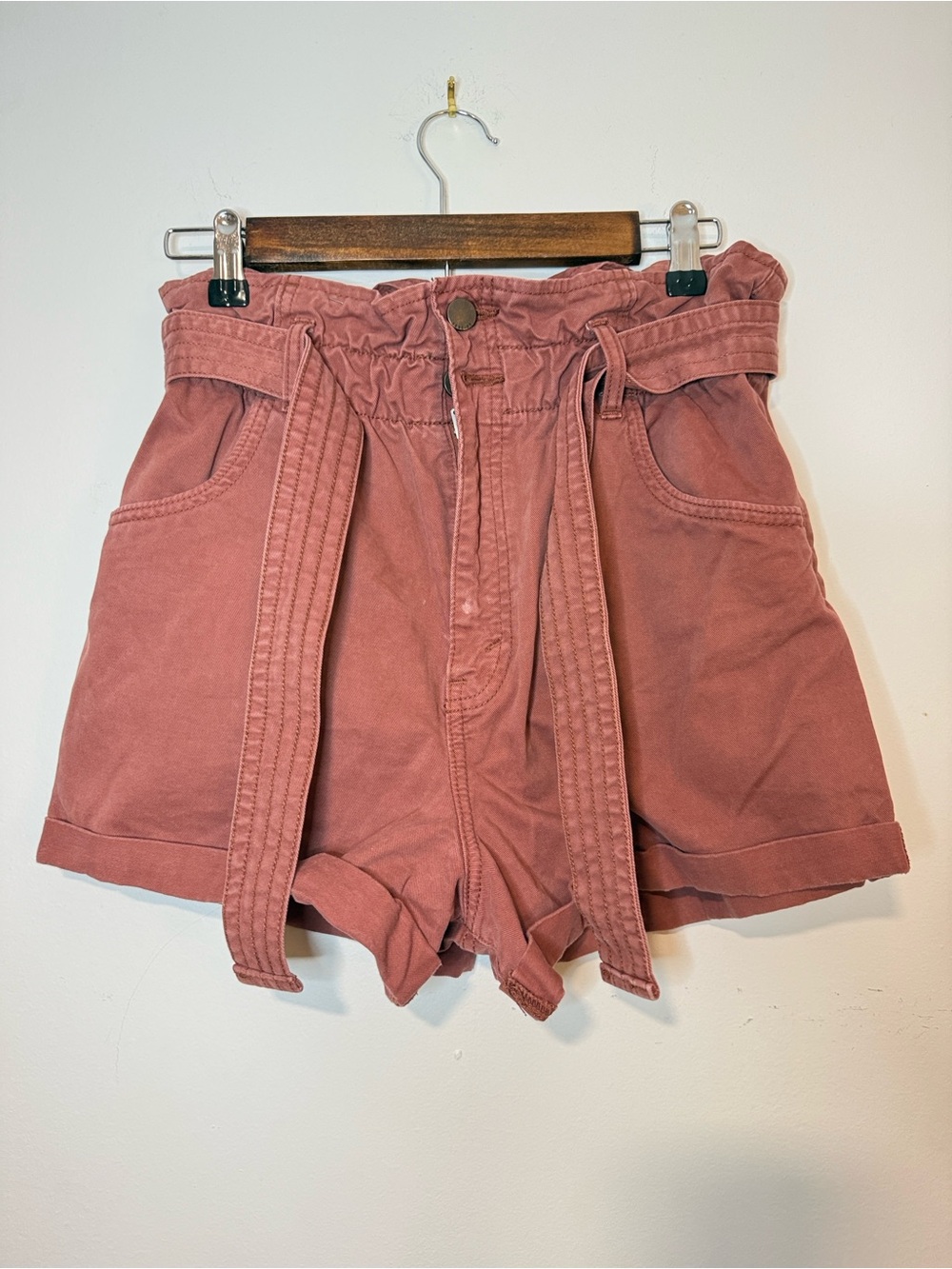 Abercrombie & Fitch high waisted paper bag belted brick red shorts size S